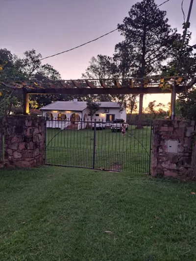 Casa de 4 dormitorios en Alquiler en Barrio Centro, Caacupé