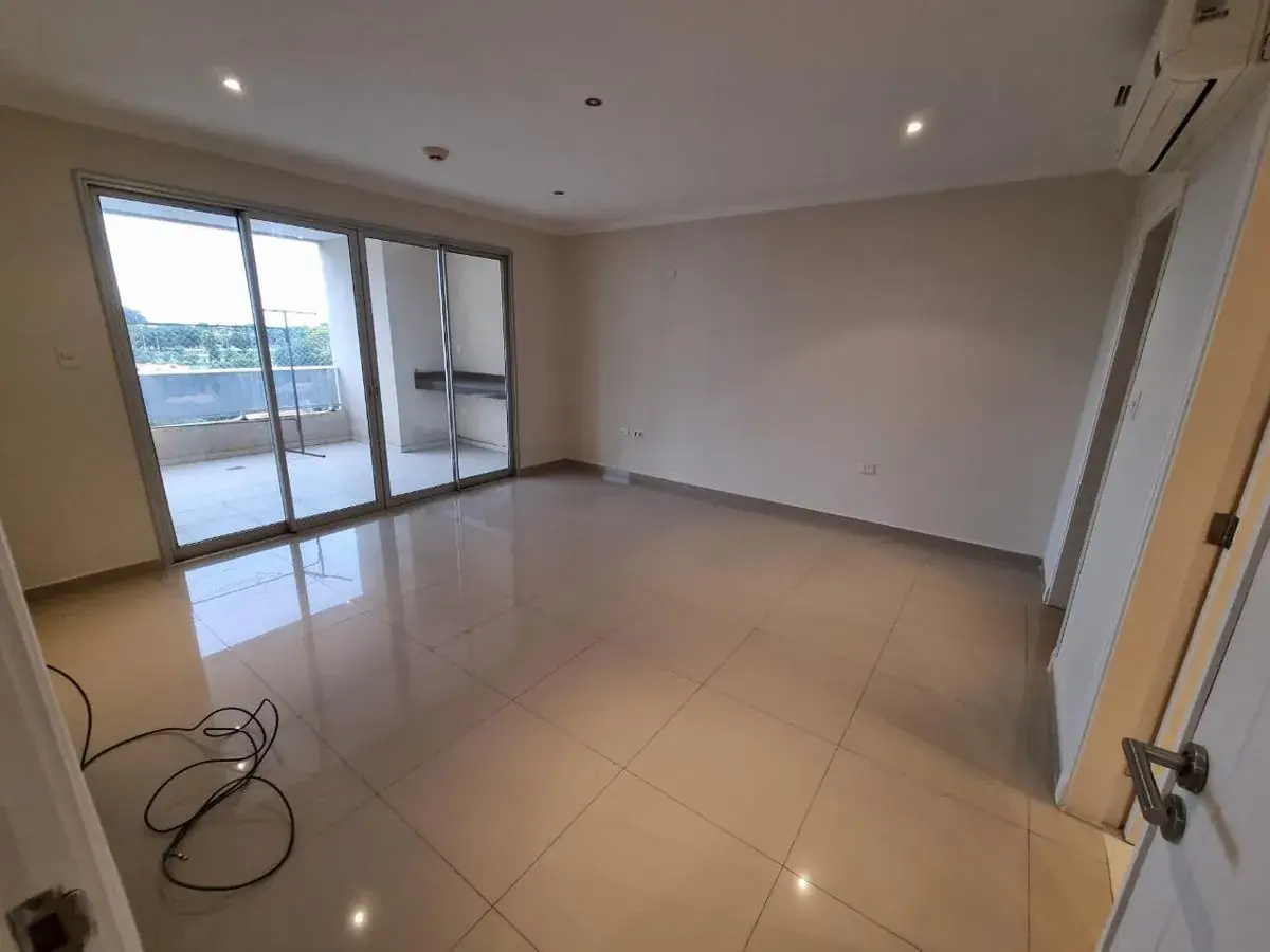 4-Bedroom Apartment for Sale in Carmelitas, Asunción - Image 4
