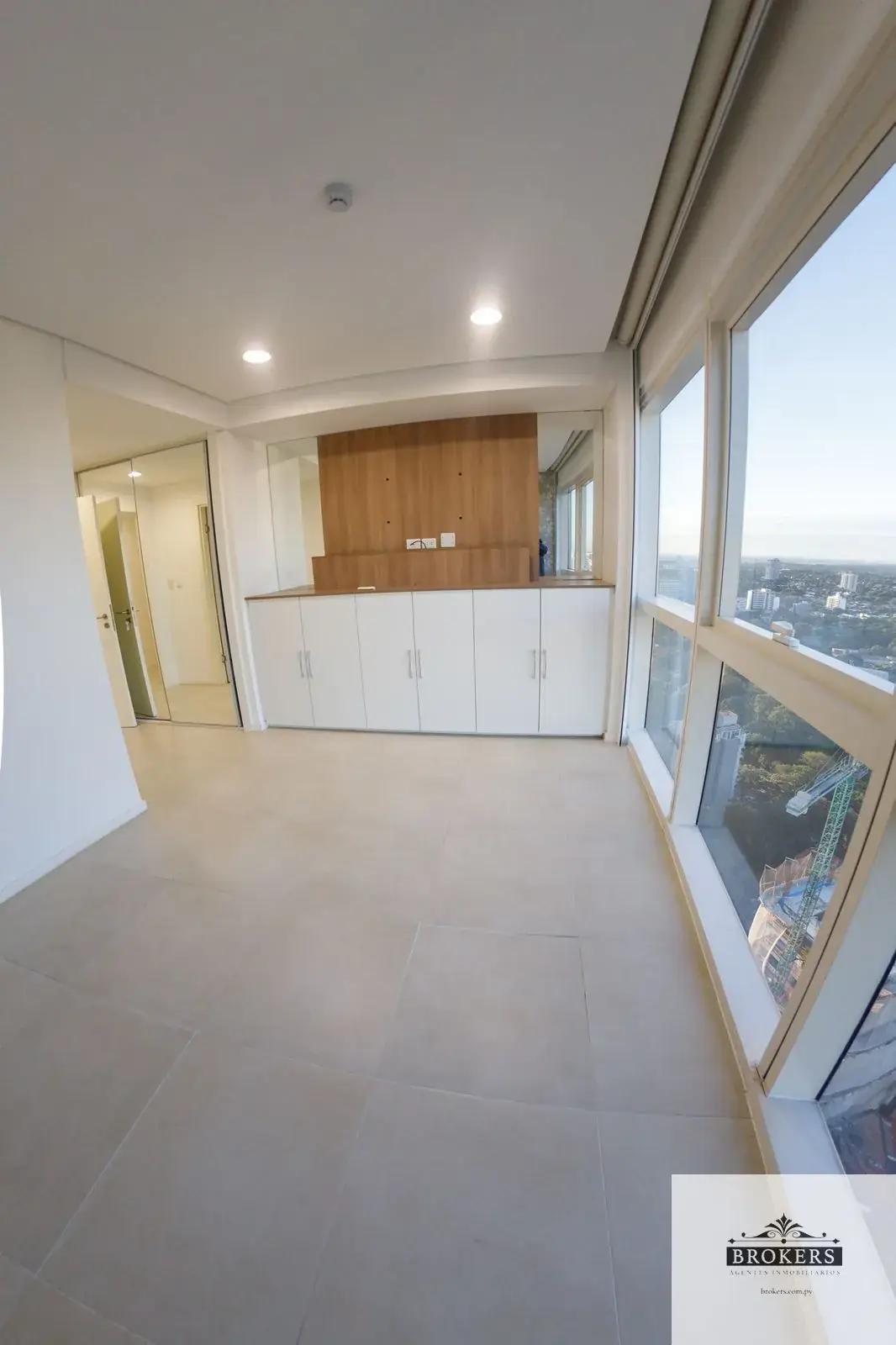4-Bedroom Apartment for Sale in Ycuá Satí, Asunción - Image 12