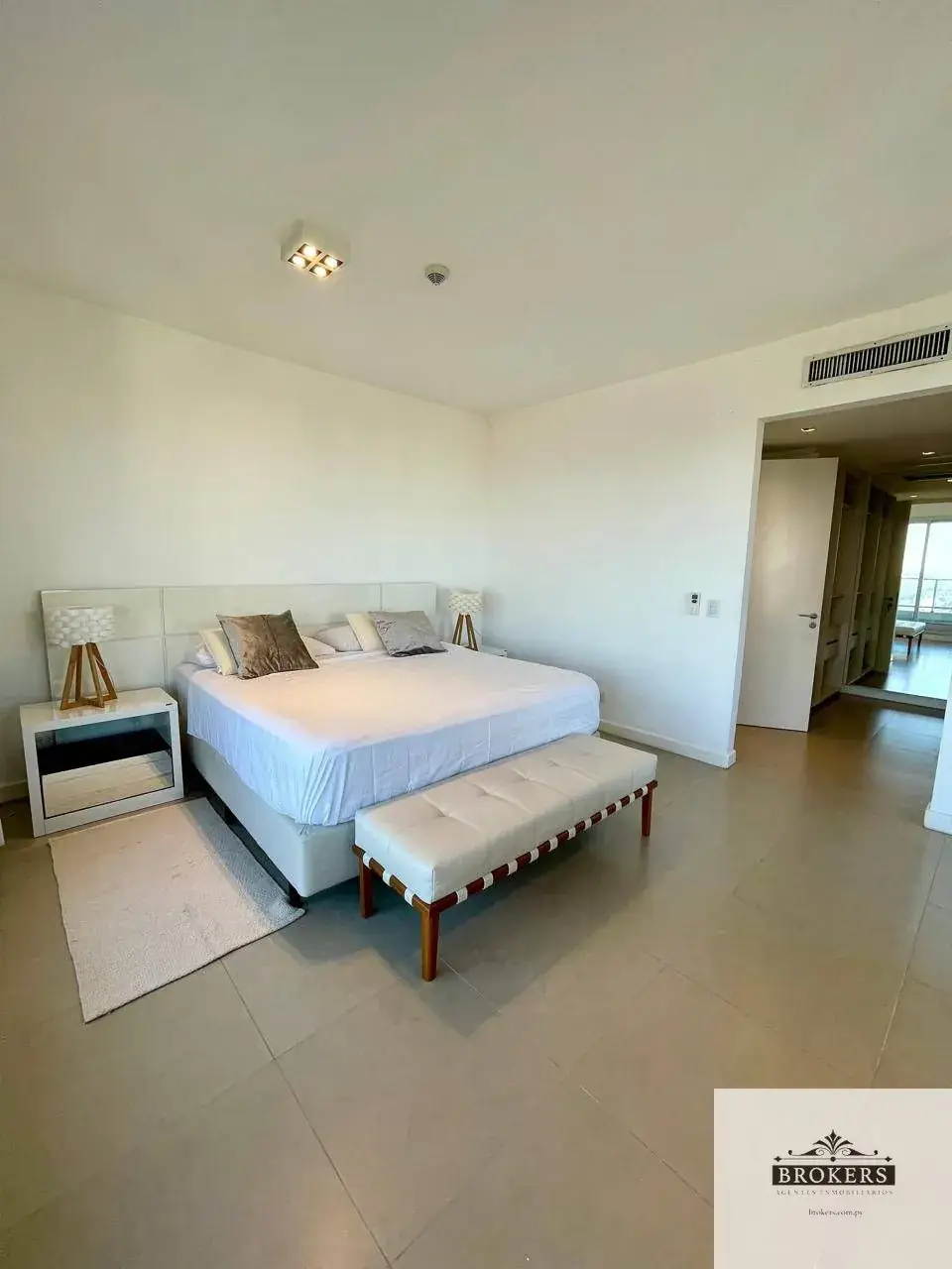 Apartamento de 4 quartos à Venda em Mburucuyá, Assunção - Image 16