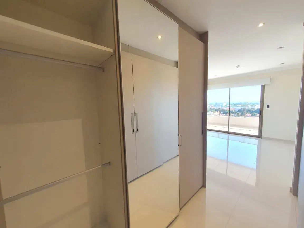 Departamento de 3 dormitorios en Venta en Las Lomas (Carmelitas), Asunción - Image 8