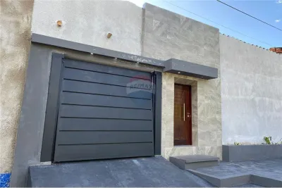 Casa de 2 dormitorios en Venta en Rosedal, Villa Elisa