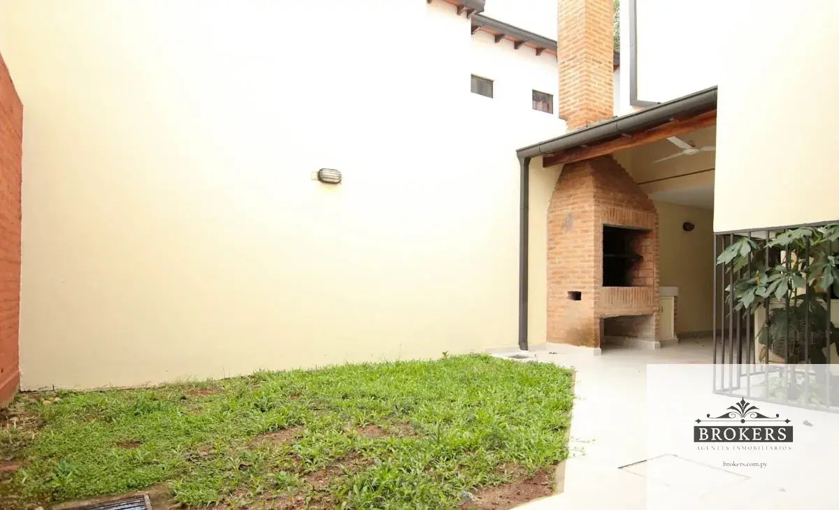 Casa de 3 dormitorios en Alquiler en Ycuá Satí, Asunción - Image 7