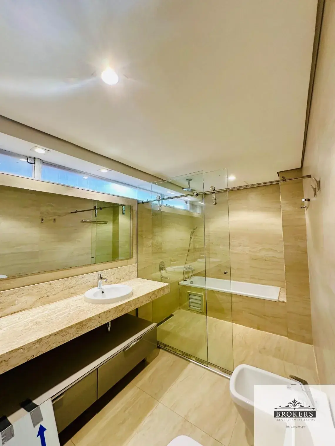 Departamento de 3 dormitorios en Venta en Mburucuyá, Asunción - Image 17
