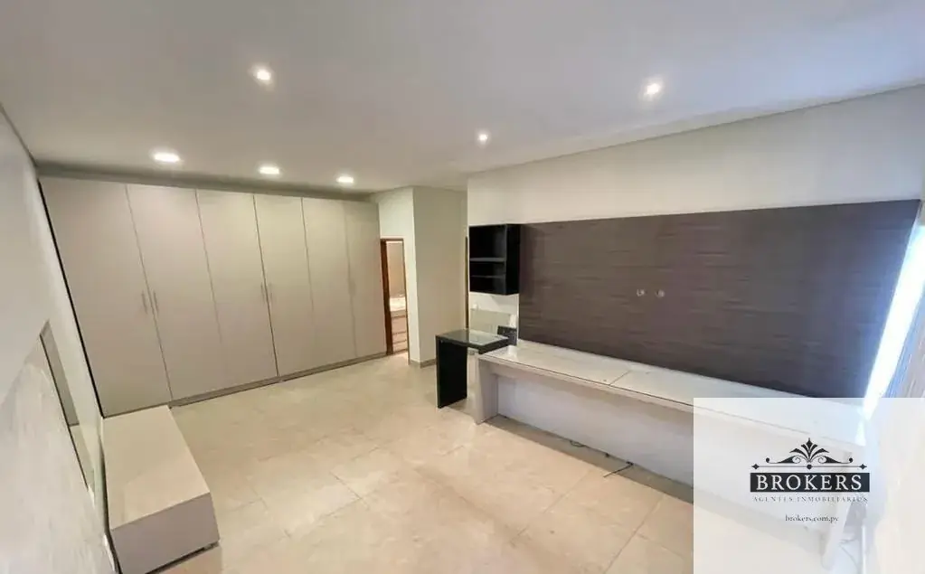 3-Bedroom House for Sale in Ycuá Satí, Asunción - Image 10