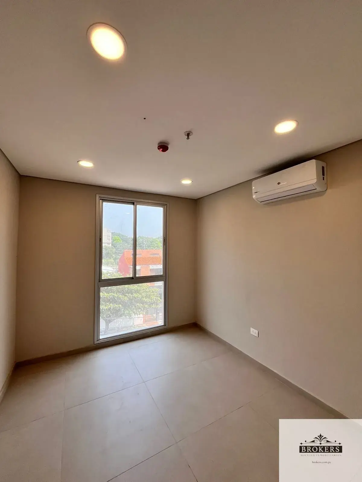 Departamento de 2 dormitorios en Venta en Carmelitas, Asunción - Image 12
