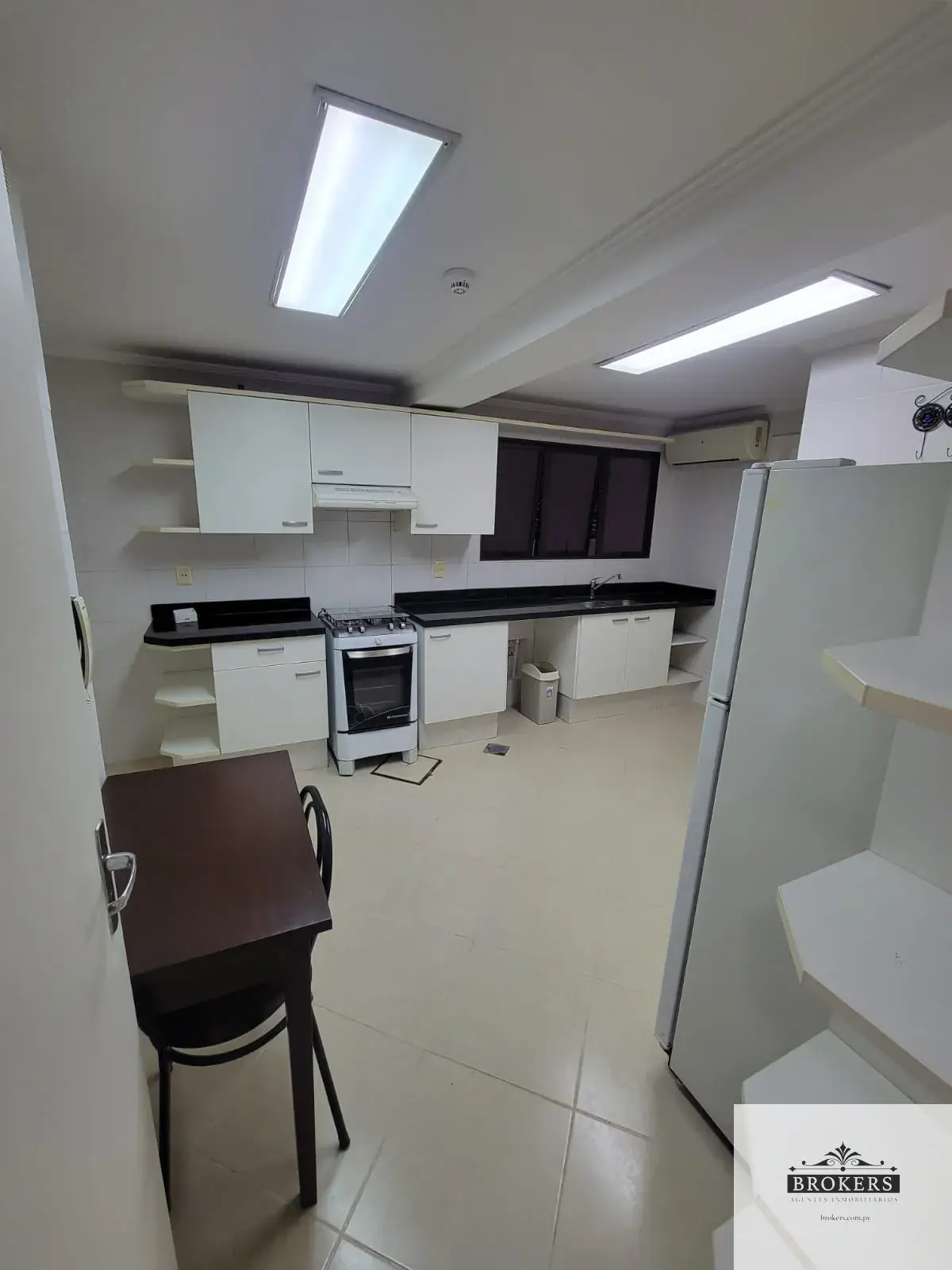 Departamento de 3 dormitorios en Alquiler en Virgen de la Asunción, Asunción - Image 12