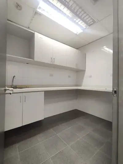 Local en venta, CC Galerías Prados del este, para remodelar. - Image 10