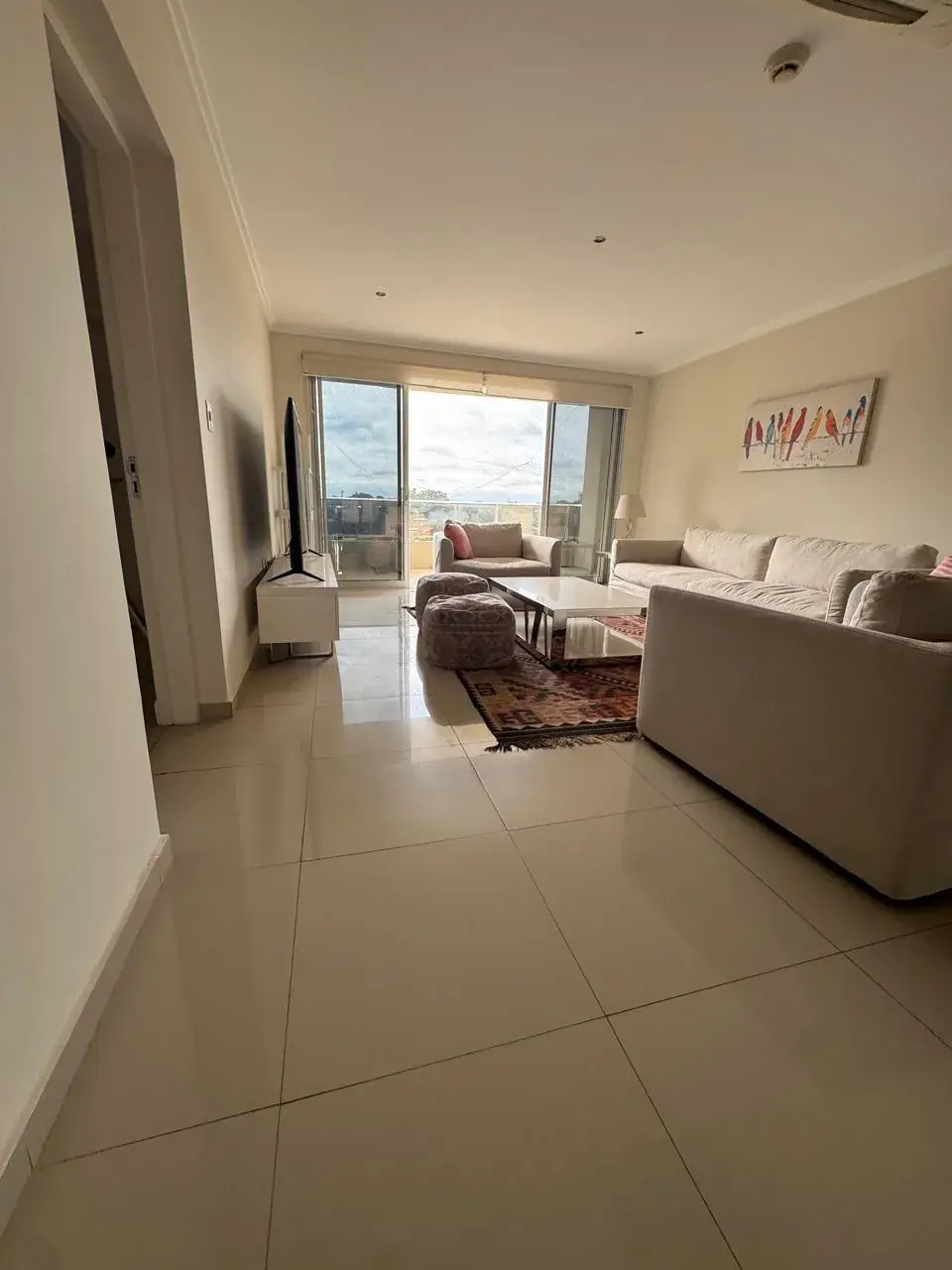 Departamento de 5 dormitorios en Venta en Las Lomas (Carmelitas), Asunción - Image 2