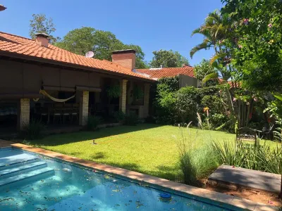 Casa de 3 dormitorios en Venta en Los Laureles, Lambaré