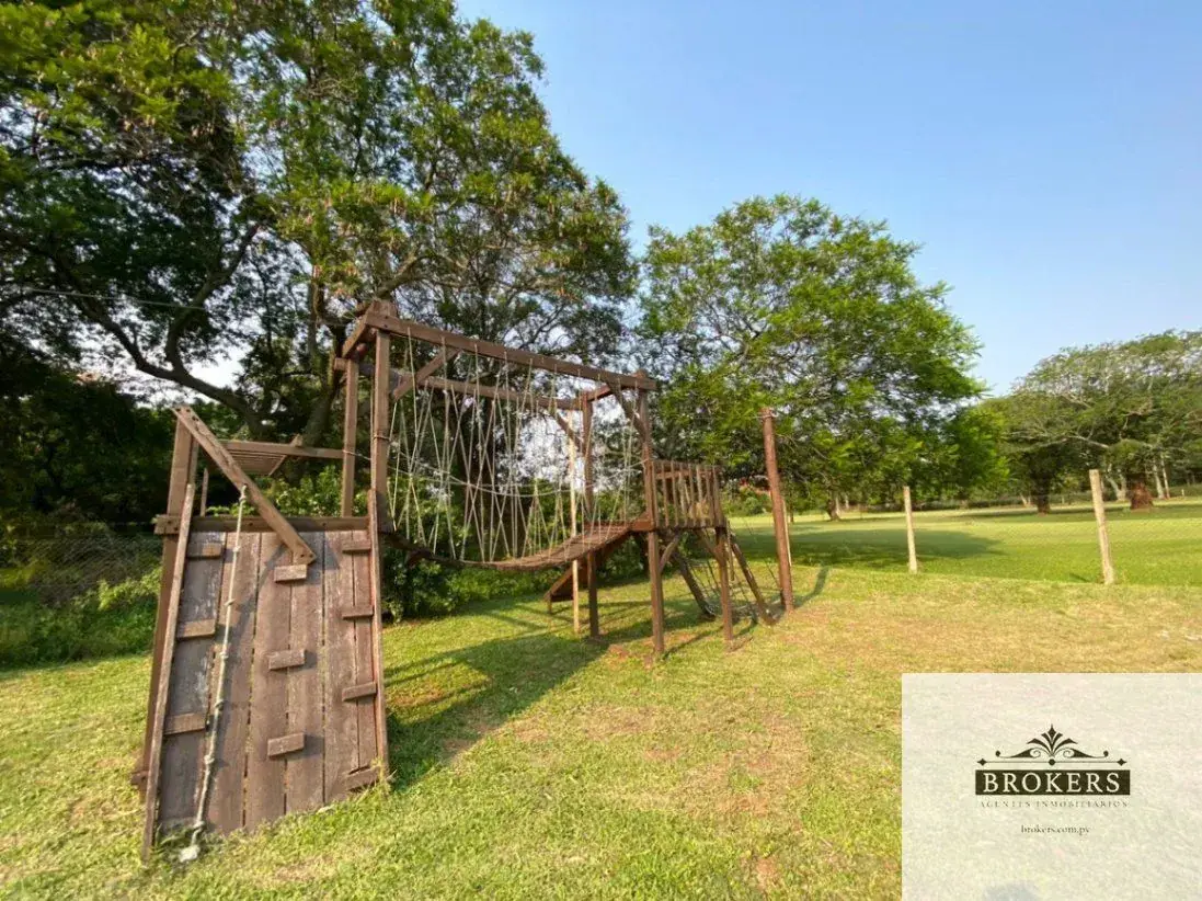 Casa de 4 quartos para Aluguel em Parques del Yatch, Lambaré - Image 4