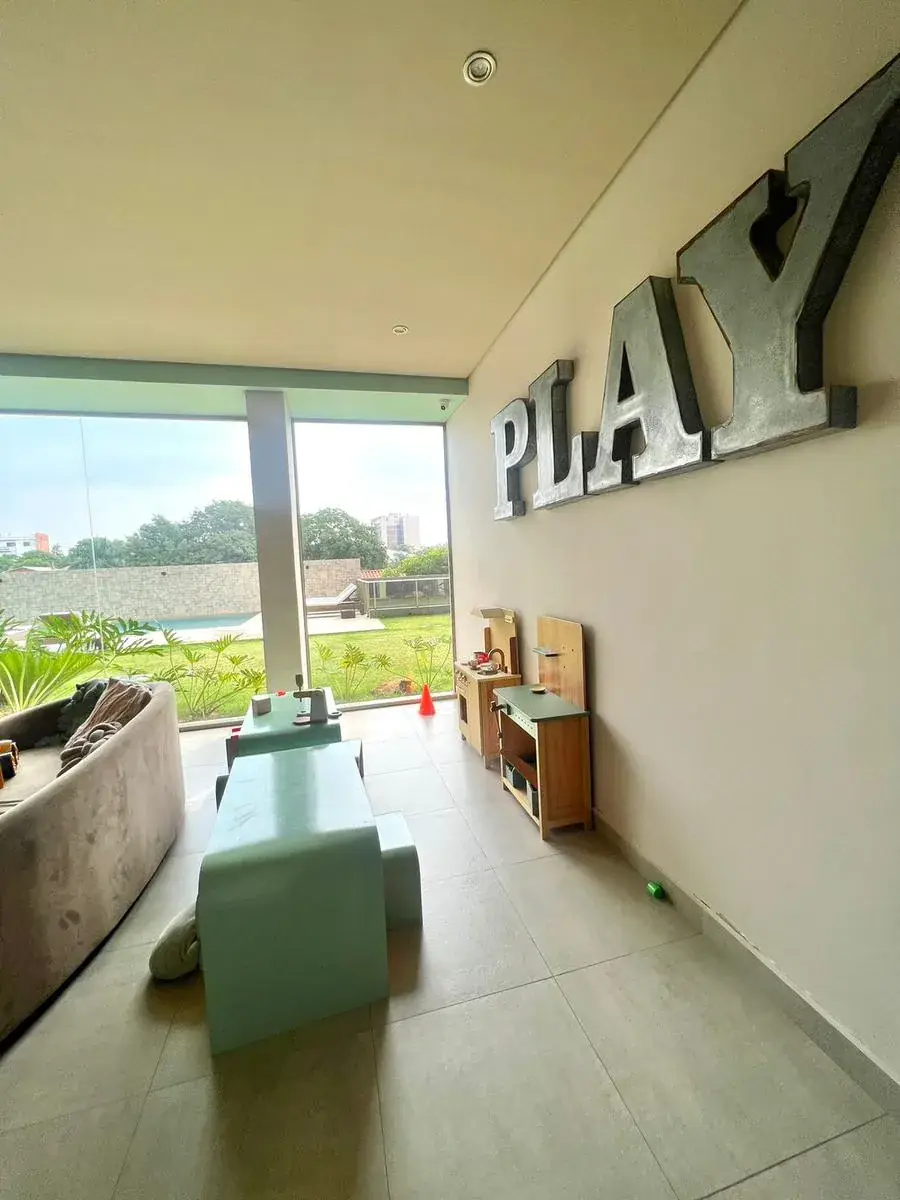 2-Bedroom Apartment for Sale in Carmelitas, Asunción - Image 19