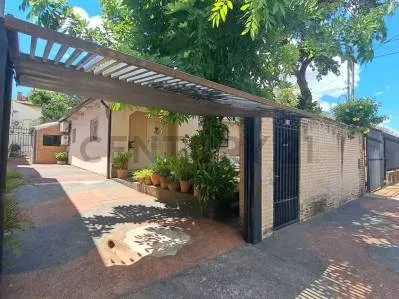 Casa de 2 quartos à Venda em San Vicente, Assunção