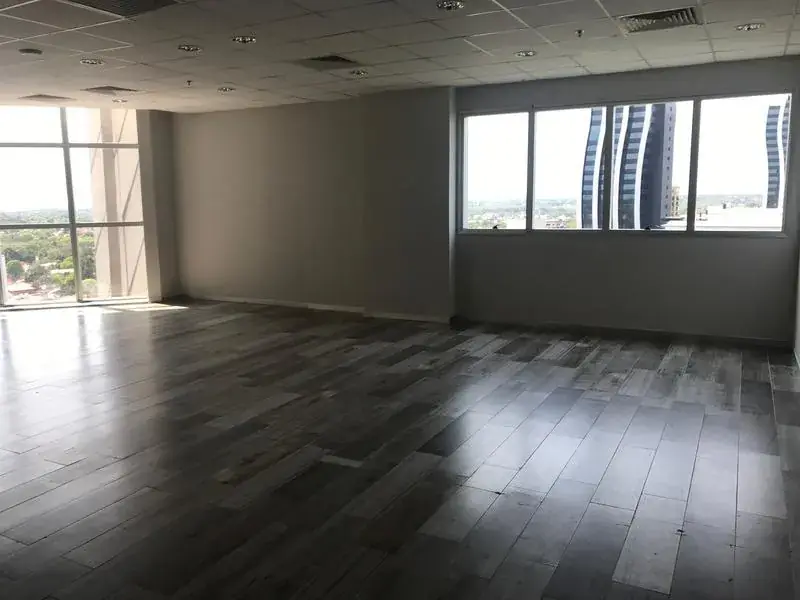 Oficina de 120m² en Venta en Ycuá Satí, Asunción - Image 4