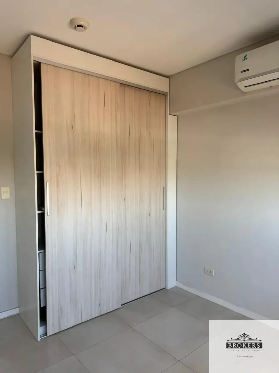 Departamento de 2 dormitorios en Venta en Mariscal Lopez, Asunción - Image 17