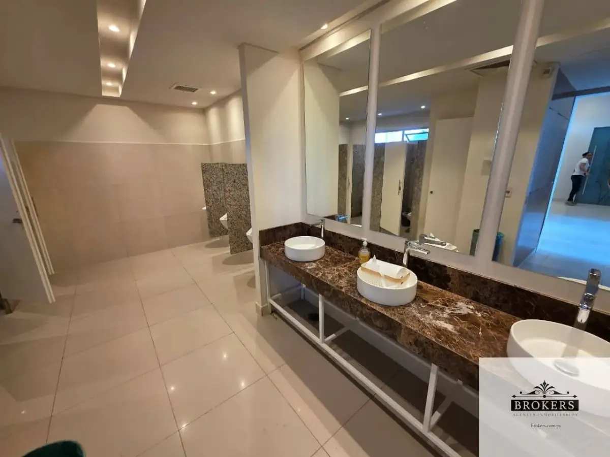 Local Comercial de 420m² en Alquiler en Ycuá Satí, Asunción - Image 15