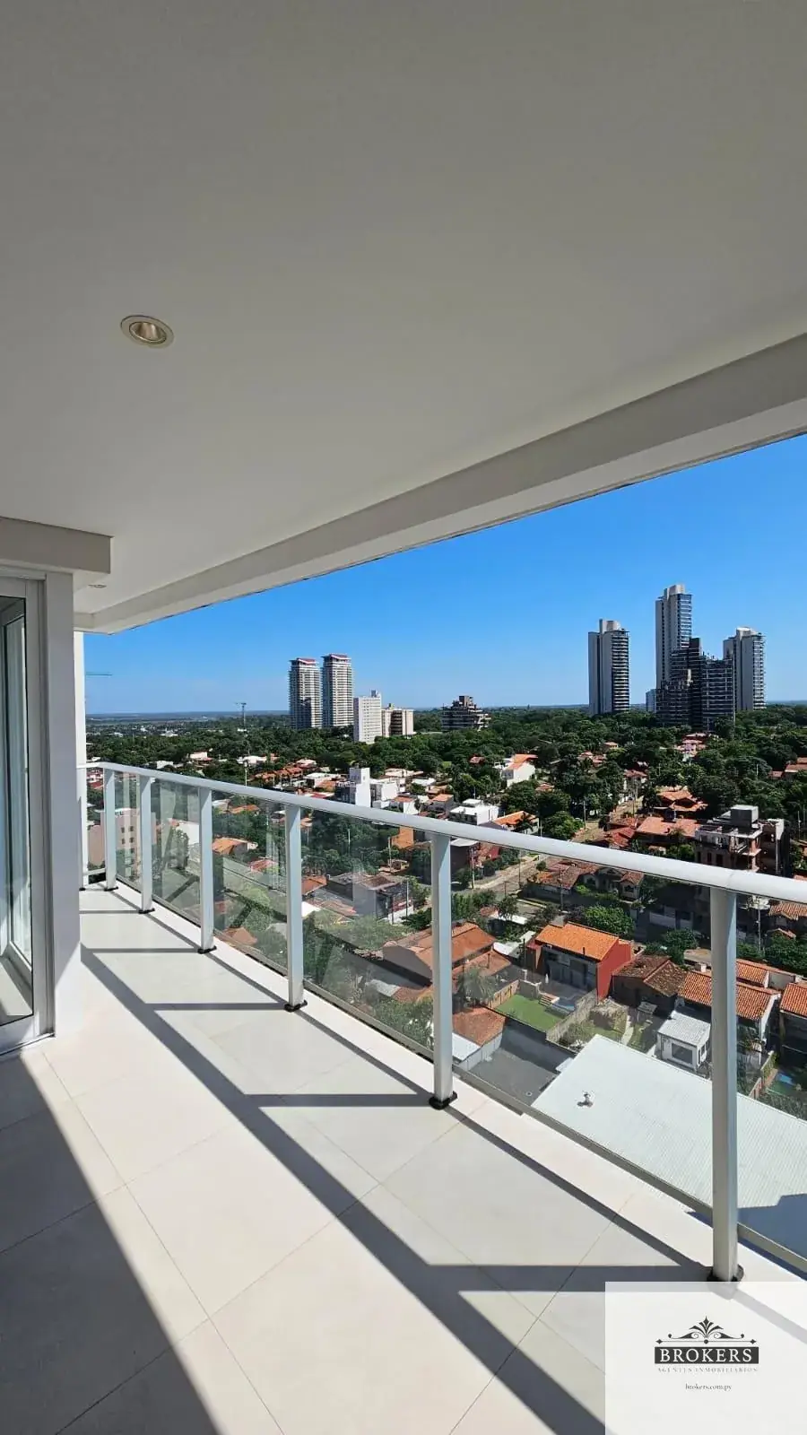 2-Bedroom Apartment for Sale in Carmelitas, Asunción - Image 13