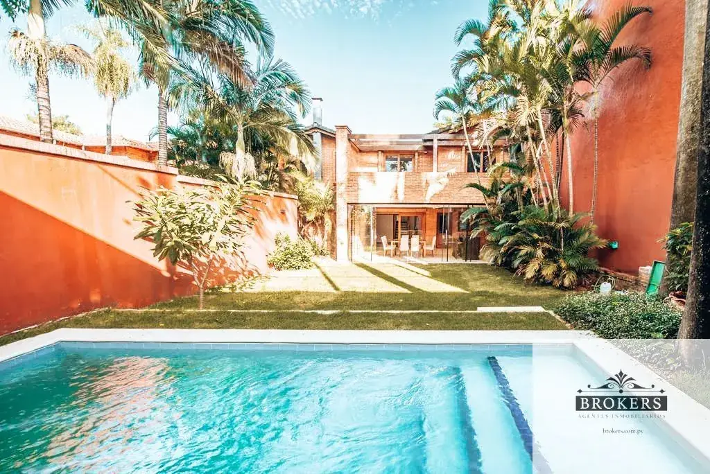 3-Bedroom House for Sale in Loma Merlo, Luque - Image 3