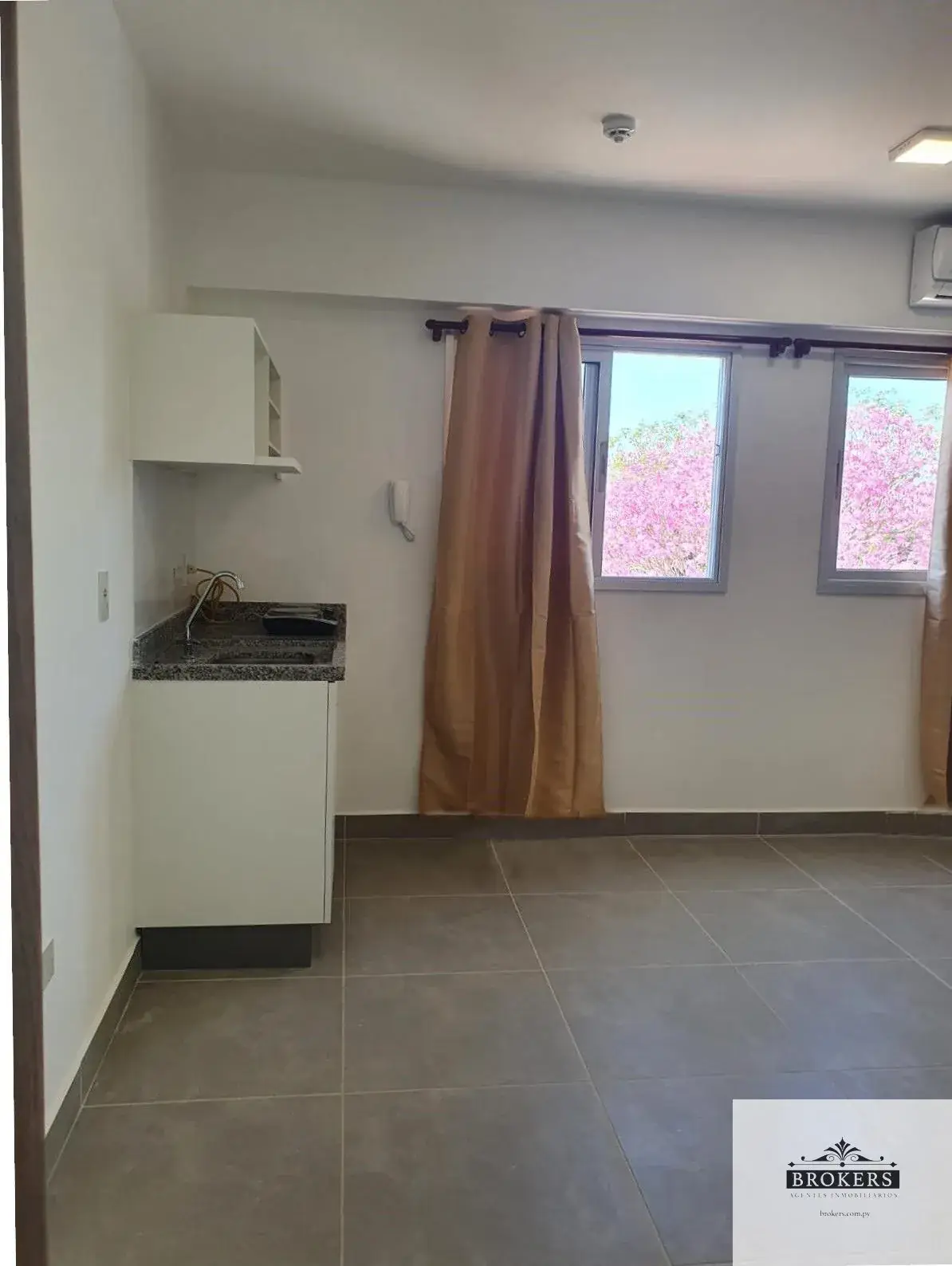 Apartamento de 1 Quarto para Aluguel em San Blas, Mariano Roque Alonso - Image 8