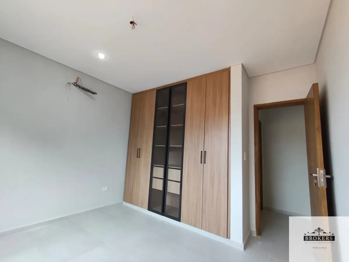 Casa de 3 quartos à Venda no Cuarto Barrio, Luque - Image 16