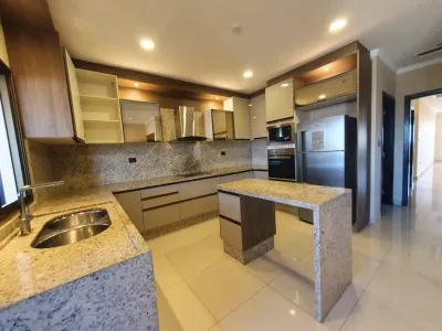 Departamento de 3 dormitorios en Alquiler en Las Lomas (Carmelitas), Asunción