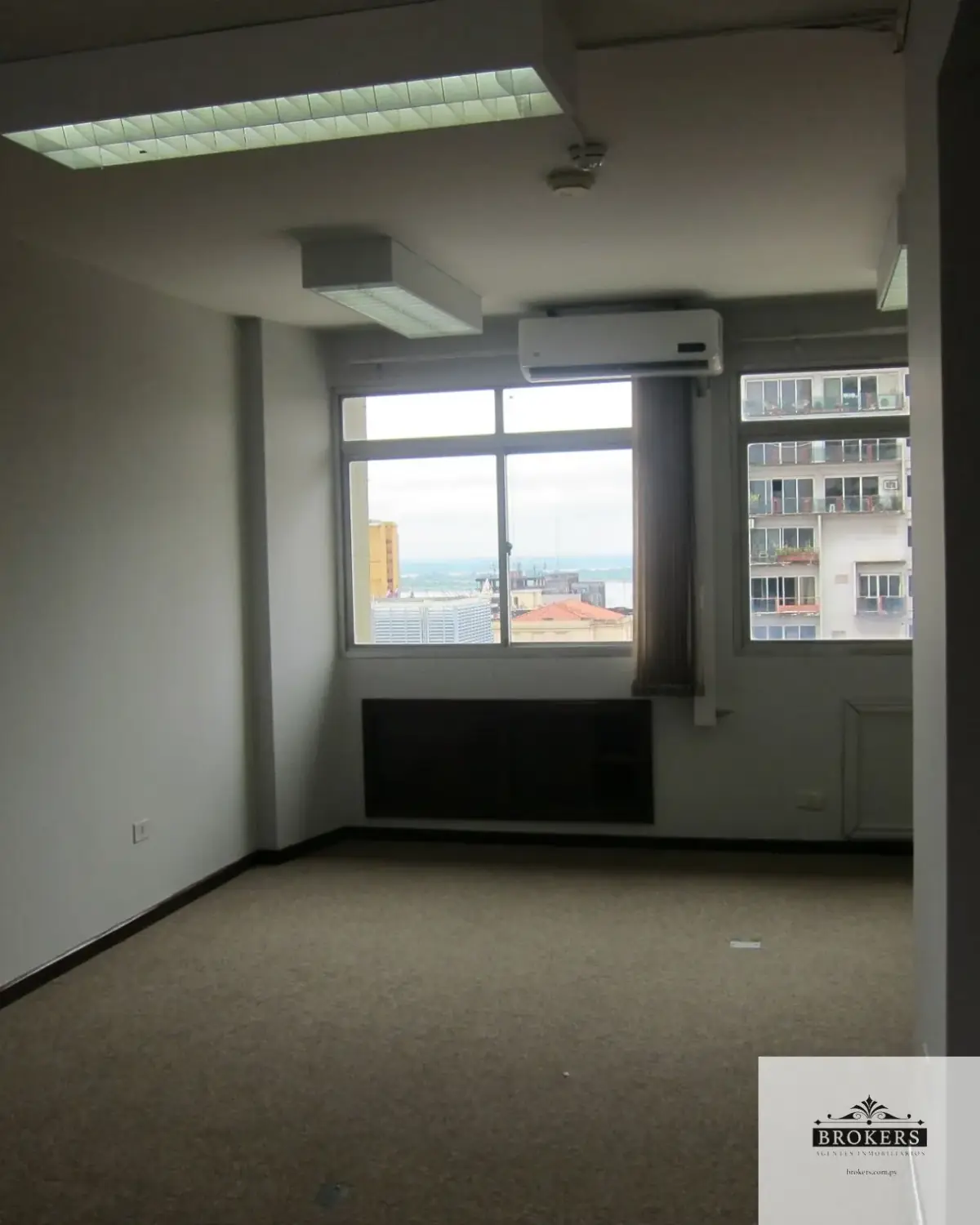 Local Comercial de 47m² en Alquiler en Catedral, Asunción - Image 5