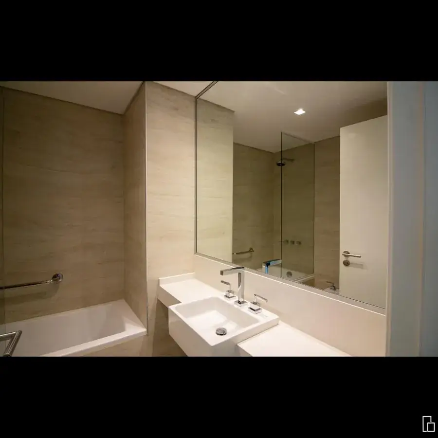 Departamento de 2 dormitorios en Alquiler en Ycuá Satí, Asunción - Image 4
