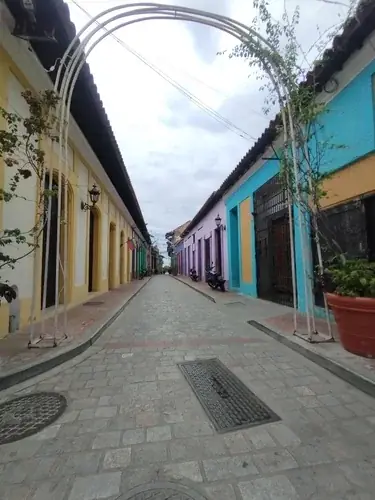 Casa comercial en Venta, Casco Histórico de la Guaira, para remodelar. - Image 4