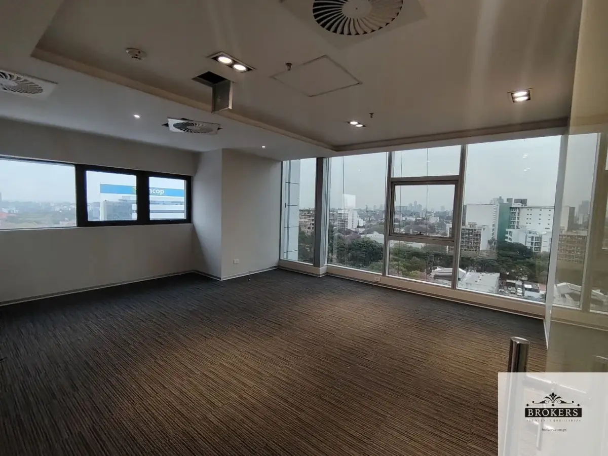 Local Comercial de 888m² en Alquiler en Recoleta, Asunción - Image 6