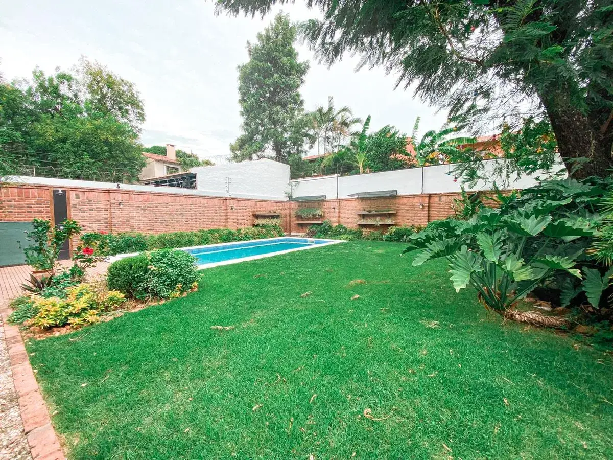 Casa de 4 dormitorios en Venta en Asunción - Image 3