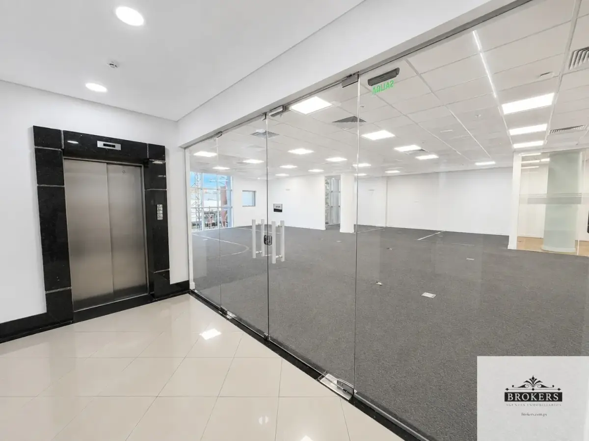 Espaço Comercial de 798m² para Aluguel em Mariscal Lopez, Assunção - Image 5