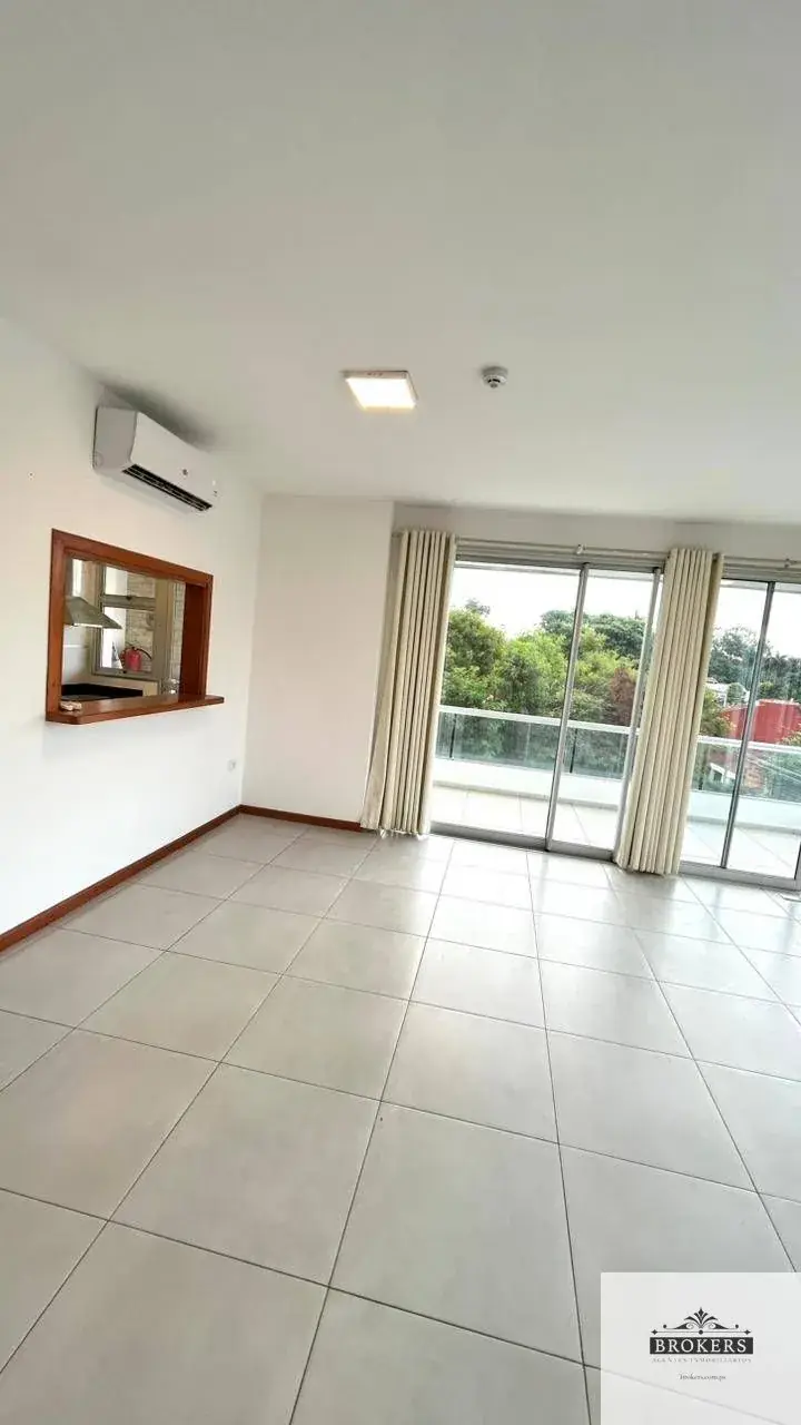 2-Bedroom Apartment for Sale in Madame Lynch, Asunción - Image 3
