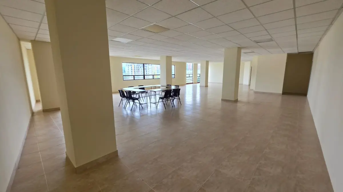 Local Comercial de 181m² en Alquiler en Zona 13, Ciudad de Guatemala - Image 10