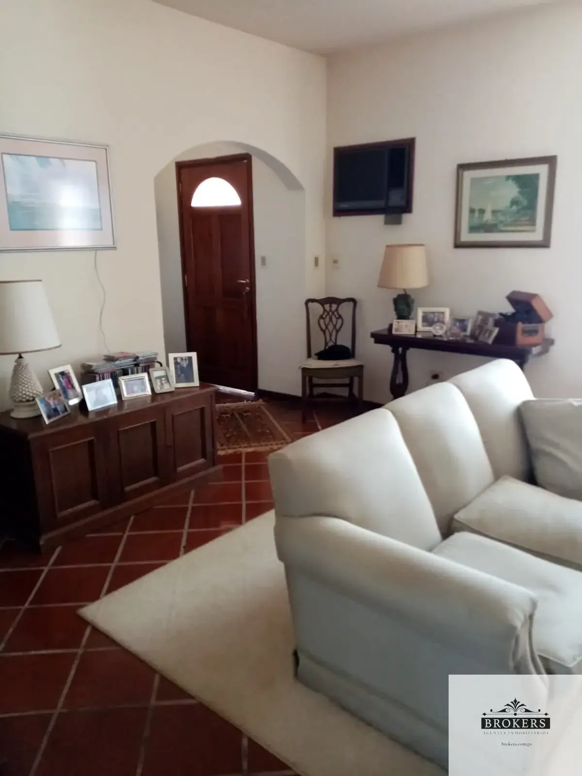 Casa de 4 dormitorios en Venta en Madame Lynch, Asunción - Image 4