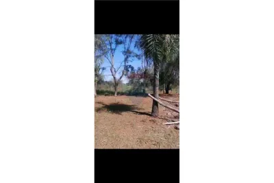 Terreno de 360m² à Venda em Areguá
