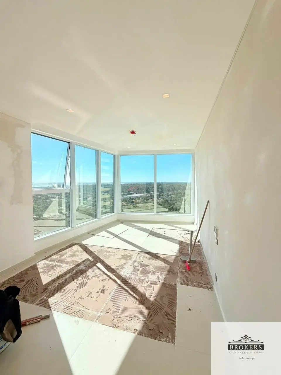 3-Bedroom Apartment for Sale in Mburucuyá, Asunción - Image 19