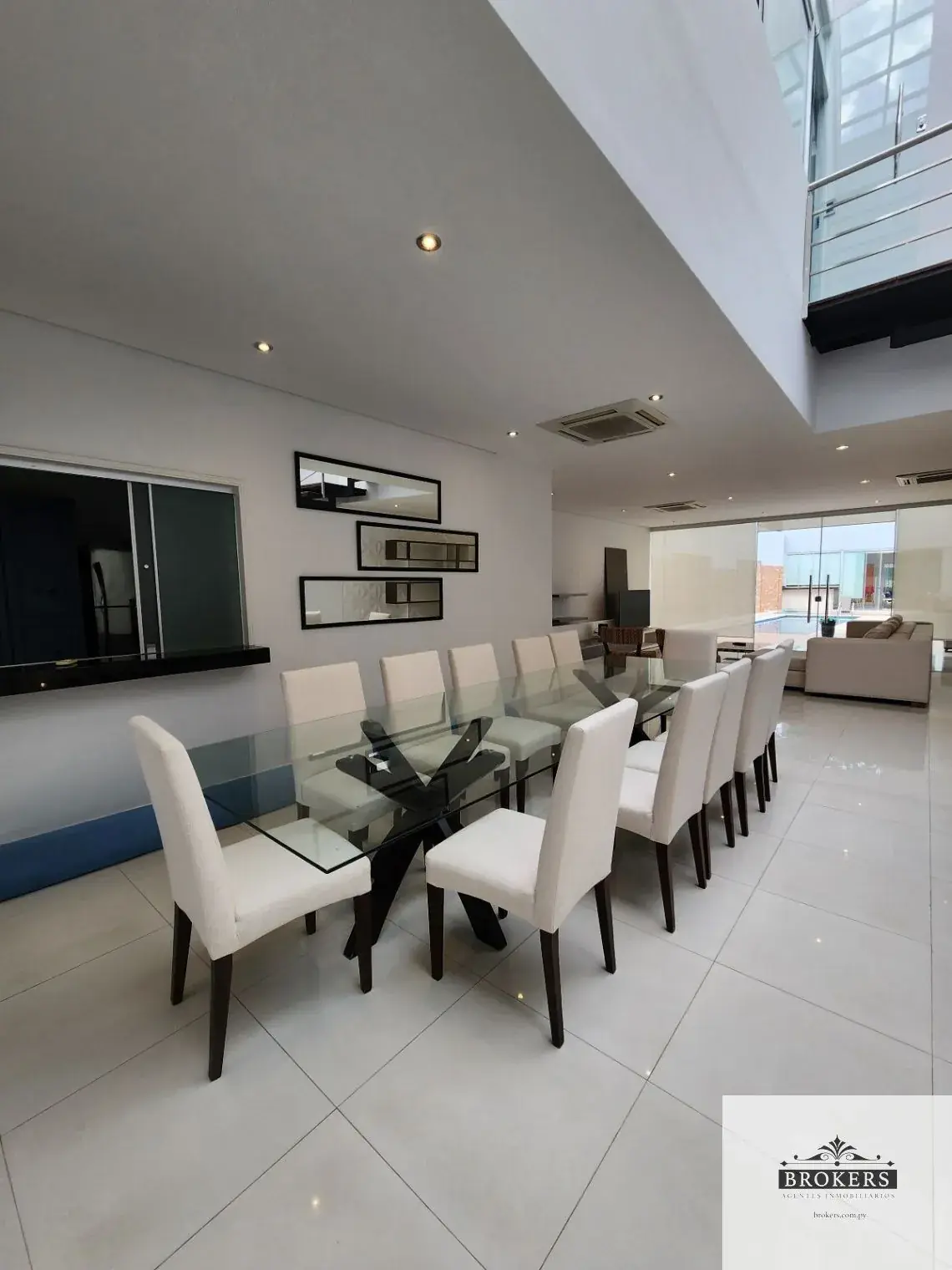 Casa de 3 dormitorios en Venta en Ycuá Satí, Asunción - Image 3