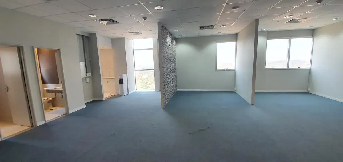 Local Comercial de 94m² en Venta en Ycuá Satí, Asunción - Image 3
