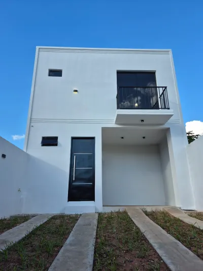 Casa de 3 dormitorios, 130m², en Venta en Gloria María, Villa Elisa