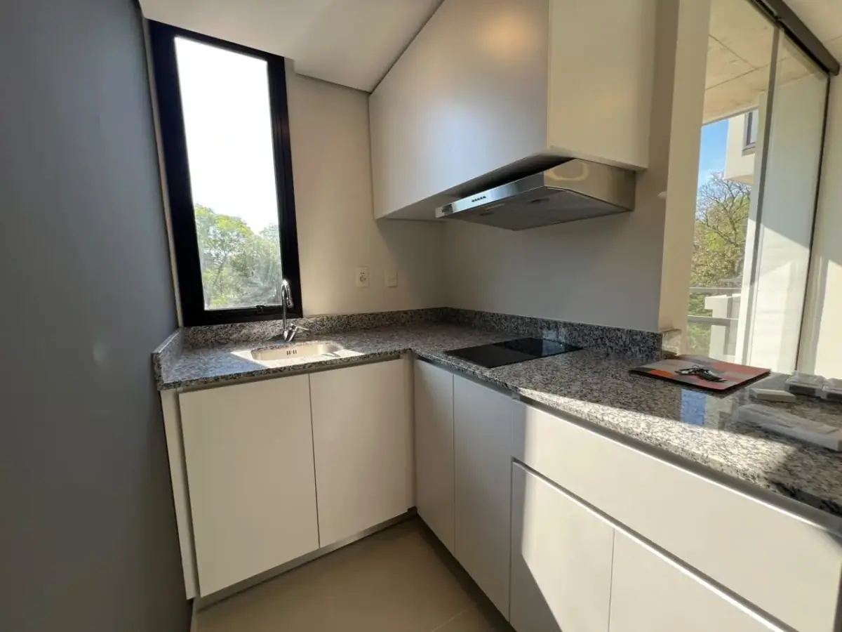 Apartamento de 2 Quartos para Aluguel em San Lorenzo - Image 13