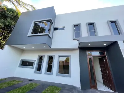3-Bedroom House for Sale in Orilla del Campo Grande, Fernando de la Mora