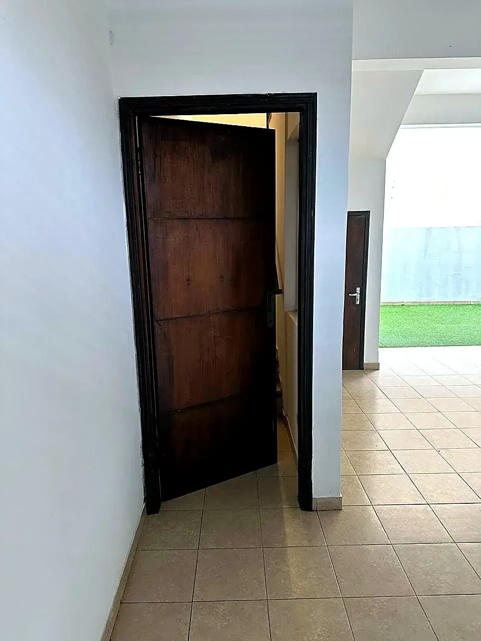 4-Bedroom House for Sale in Bernardino Caballero, Asunción - Image 5