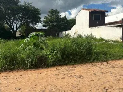 360m² Land for Sale in Monseñor Bogarín, Mariano Roque Alonso