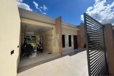 Casa de 2 dormitorios en Venta en José Félix Bogado, Ciudad del Este