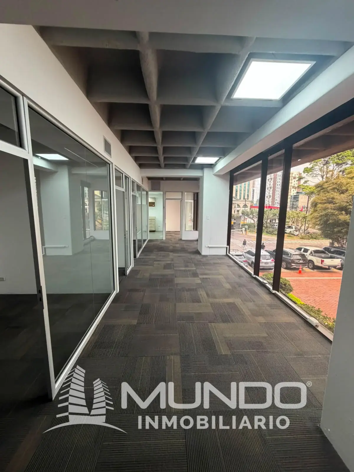Local Comercial de 166,24m² en Alquiler en Zona 10, Ciudad de Guatemala - Image 8