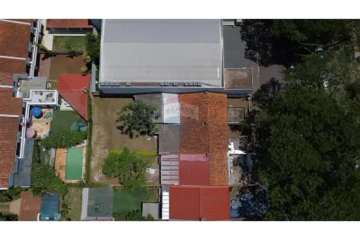 Espaço Comercial de 720m² à Venda na Área 8, Ciudad del Este
