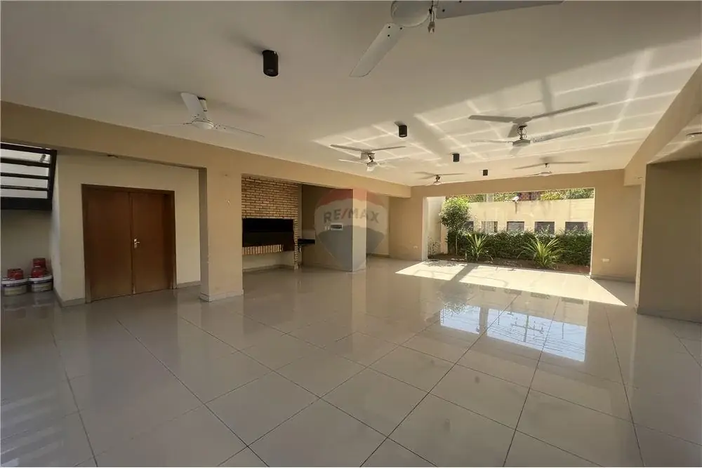 Casa de 3 dormitorios en Venta en Cuarto Barrio, Luque - Image 11