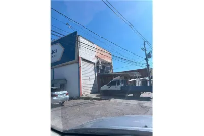 Local Comercial de 910m² en Alquiler en San Lorenzo
