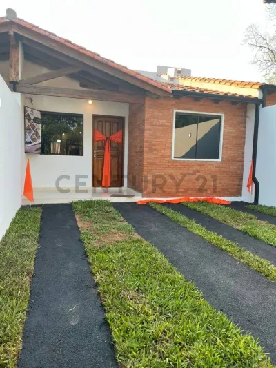 Casa de 2 dormitorios en Venta en Sol de América, Villa Elisa