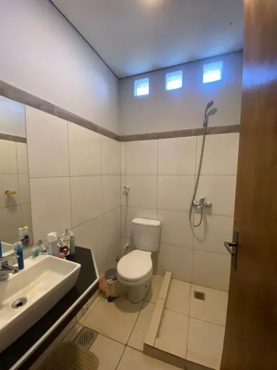Casa de 3 dormitorios en Venta en Laurelty, Luque